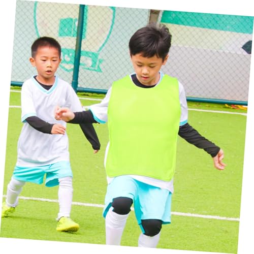 2PCS Youth Sports Practice Vests for Kids Breathable Mesh Team Pinnies for Soccer and Basketball Training Lightweight Uniforms